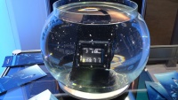 На выставке было представлено большое количество различной электроники, работающей под водой. Часы, глубиномеры, устройства для подводной навигации.