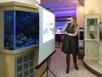 Эльвира рассказала слушателям о вариантах размещения аквариума в интерьере и основных моментах, на которые следует обратить внимание дизайнеру при создании такого интерьера