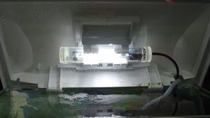 Leddy Tube Mini – светильники, предназначенные для наборов Leddy Mini. Освещение можно легко установить в крышку аквариума, поместив модуль в специальный держатель. По умолчанию в комплект не входят.